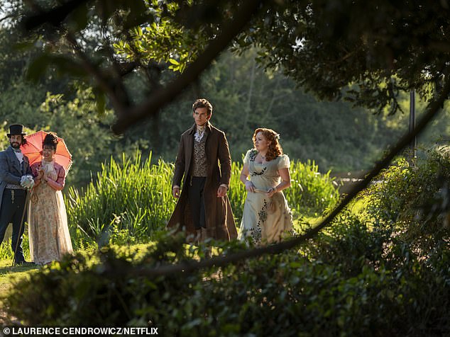 In season three, several key moments showing Penelope (Nicola Coughlan) and Colin (Luke Newton) growing closer take place in beautiful gardens with blooming flowers.