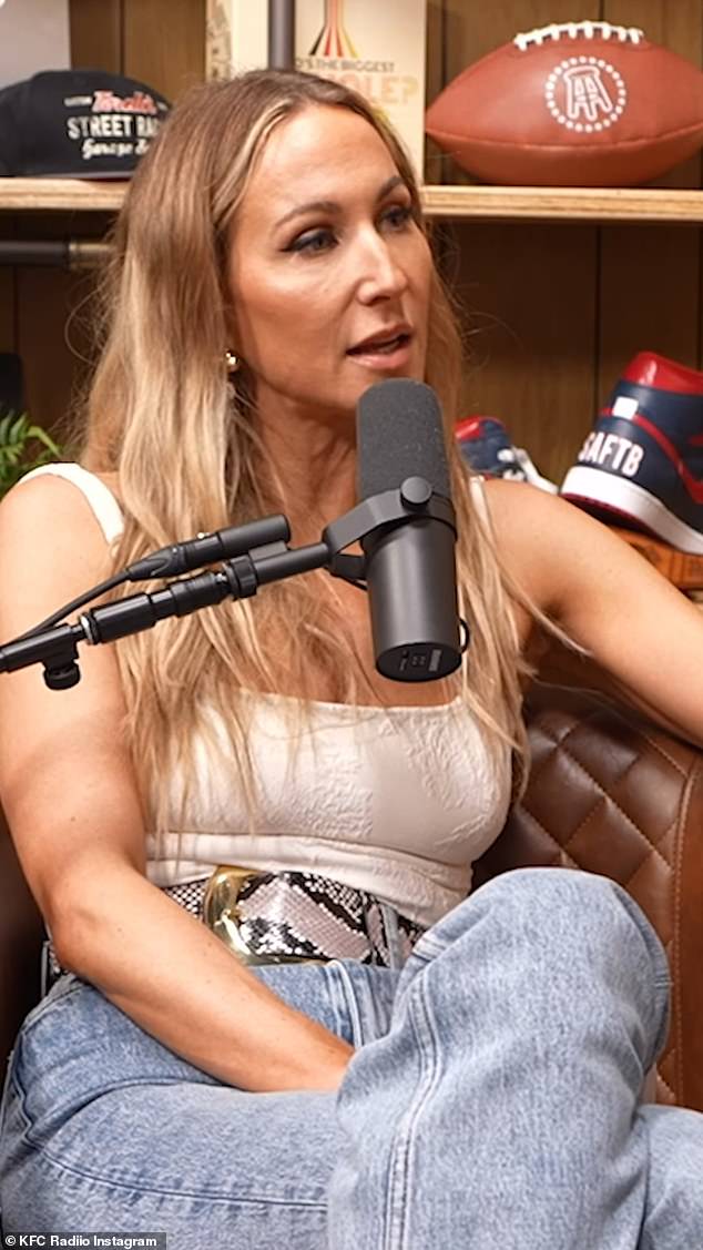 1716170507 570 Nikki Glaser SLAMS Ben Affleck for BOMBING During His Surprise