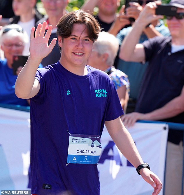 The young royal greeted the crowd of spectators as he started the race, which will take place today in cities across the country.