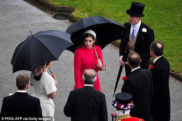 1716306681 197 Prince William joins Princess Beatrice for his first garden party