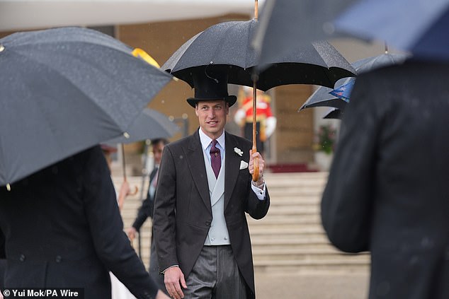 1716306685 496 Prince William joins Princess Beatrice for his first garden party