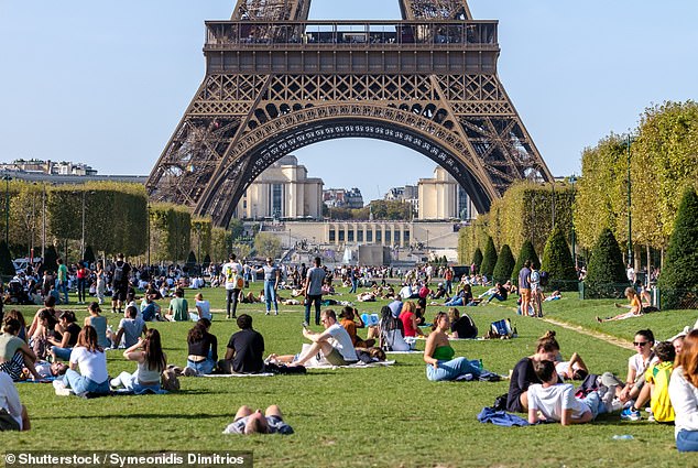 Panoramic view of the Champ de Mars in Paris (File image)