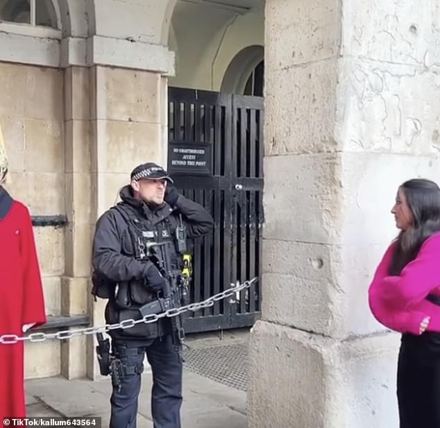 Armed police told tourists that the King's guard 