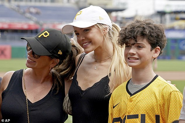 Pirates starting pitcher Paul Skenes' girlfriend Livvy Dunne takes photos with fans