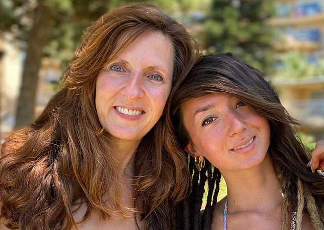 Shani with her mother Ricarda (pictured, left)