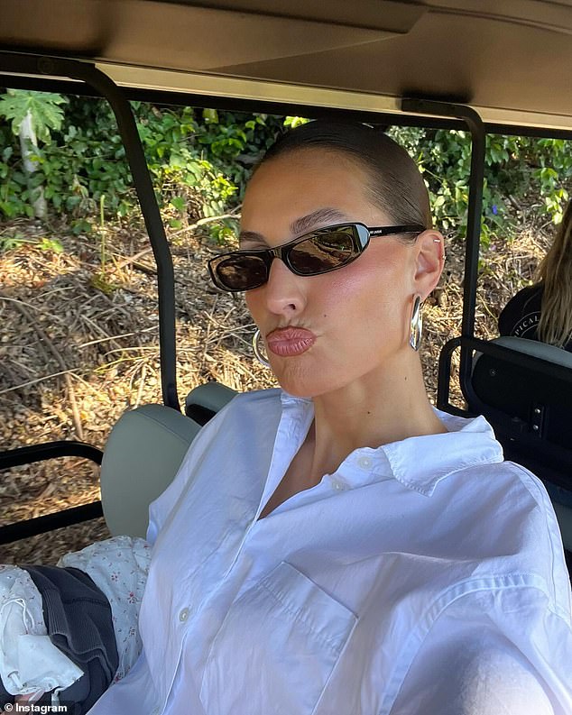 The Australian model, 36, took to Instagram to share a gallery of gorgeous snaps from the past few days, giving an insight into her daily routine.