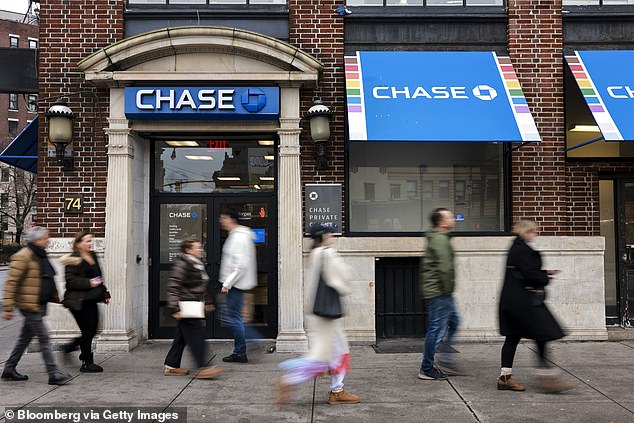 1716621433 777 Christians Celebrate JPMorgan Chase Abandons Controversial Pay Rules That Targeted