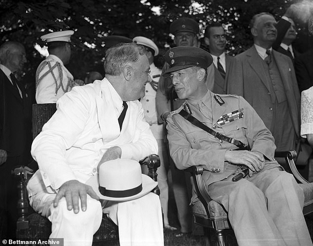 King George II with President Franklin D. Roosevelt on the White House lawn after George's escape from Cairo in 1941