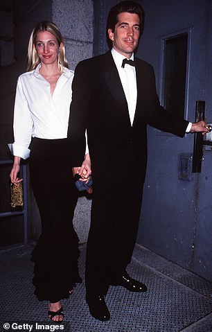 It was strikingly similar to the look worn by Carolyn to a charity gala in March 1999.