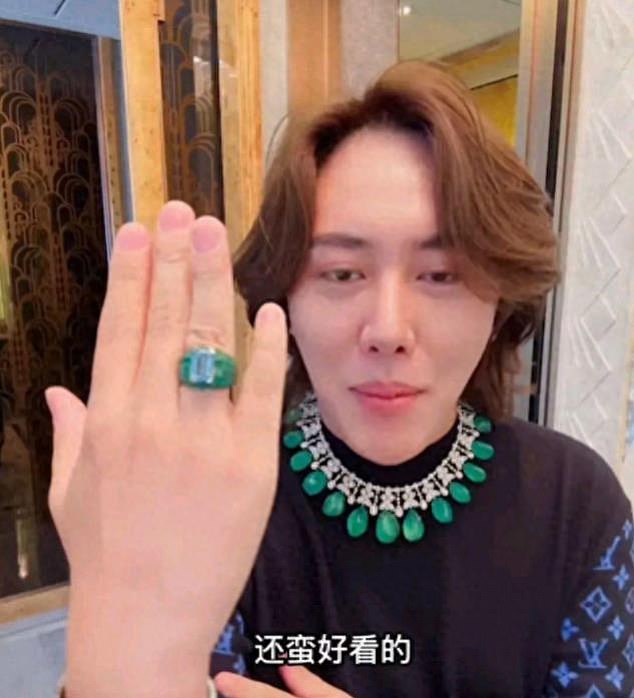 Wang Haongquanxing is not the only Chinese influencer banned from the Internet for flaunting his wealth.