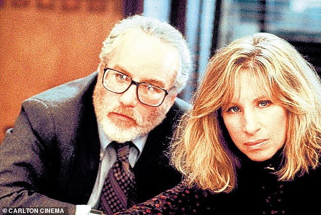 According to some audience members, Dreyfuss made disparaging comments about Barbra Streisand, his co-star in the 1987 film Nuts.