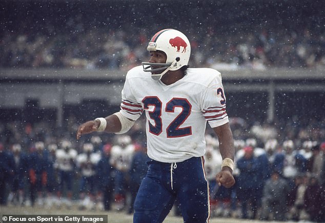 At one point, the conversation turned to CTE, a condition that some have theorized could have been a contributing factor in the case. OJ spent 11 seasons in the famous National Football League (NFL), mainly for the Buffalo Bills.