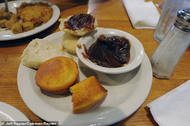 A waitress recalled that Swift was a big cookie fan and always ordered 