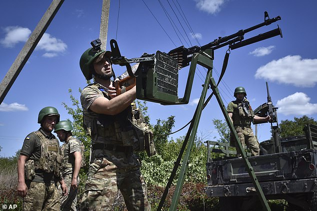 He accused the United States of having a superhero complex when it became involved in certain conflicts abroad, such as the Russian invasion of Ukraine. In the photo: Mobile air defense unit of the Ukrainian military.