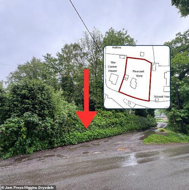 An arrow indicating where the derelict house is located in Pleasant View, Stafford