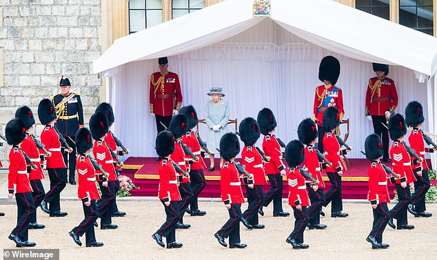 2021: Trooping the Color took place at Windsor Castle in front of the Queen on 12 June 2021.