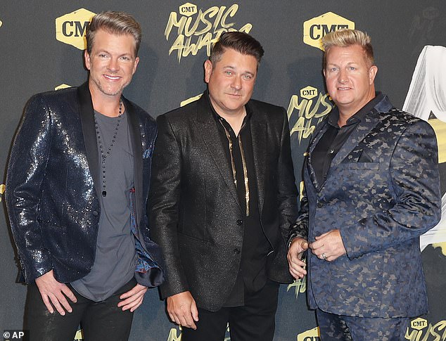 Rascal Flatts recorded his version of the song in 2005 and it quickly skyrocketed on the US Billboard Hot 100 chart.