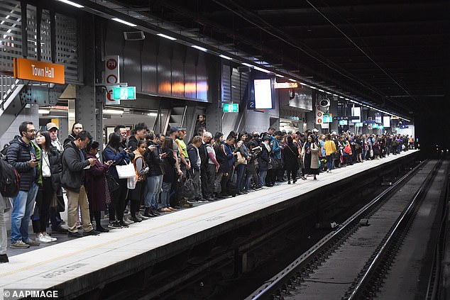 A record 518,000 people moved to Australia in the 2022-23 financial year and up to 143,600 people moved to Queensland in the year to September 2023.