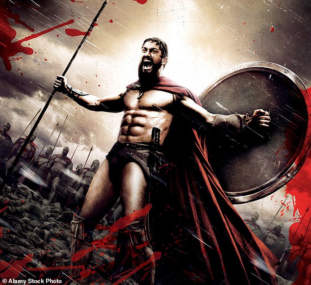 Much of Sparta 300 was digitally enhanced, as shown above, and the actors are also said to have used makeup to enhance the appearance of their abs.