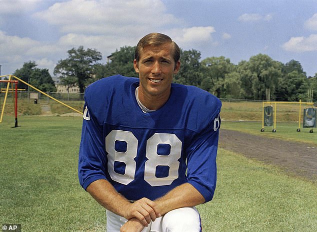 Aaron Thomas, one of the most prolific receiving tight ends in Giants history, died last week.