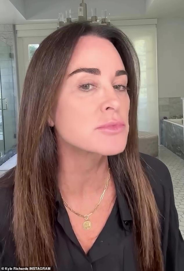 The RHOBH star kicked off the reel by showing off her bare face before applying makeup from beauty brand Laura Geller.