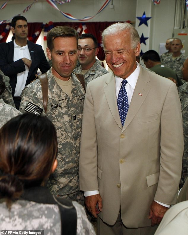 The disease also claimed the life of Beau Biden, President Joe Biden's son.  In the photo: The then vice president of the United States, Biden, with his son, army captain, Beau, in Baghdad in 2009.