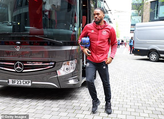BRENTFORD, ENGLAND - MAY 4: Ivan Toney of Brentford arrives at the stadium before the Premier League match between Brentford FC and Fulham FC at Brentford Community Stadium on May 4, 2024 in Brentford, England.  (Photo by Richard Pelham/Getty Images)