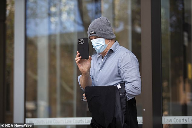 Simón Monteiro, disappointed, leaves the court after the judge denied his request.