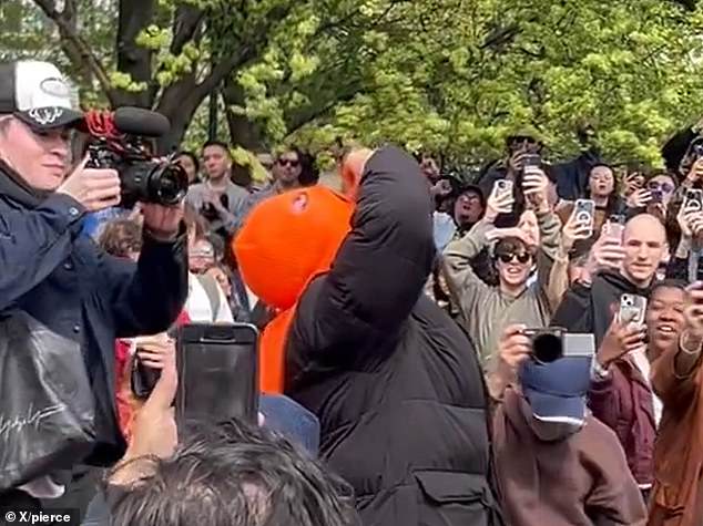 The man, who has not revealed his identity, drew a crowd of 1,000 for his 30-minute show in Union Square on Saturday.