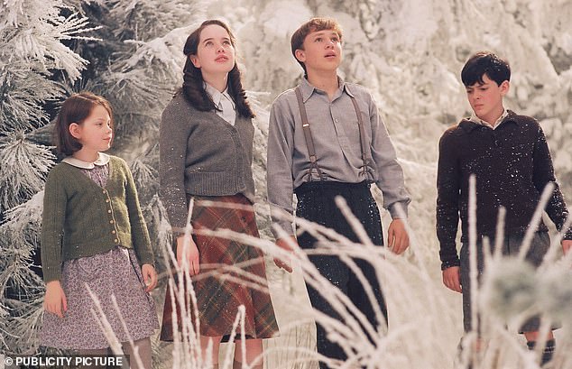 It's Anna Popplewell. The heroic older sister Susan Pevensie from the beloved Narnia box