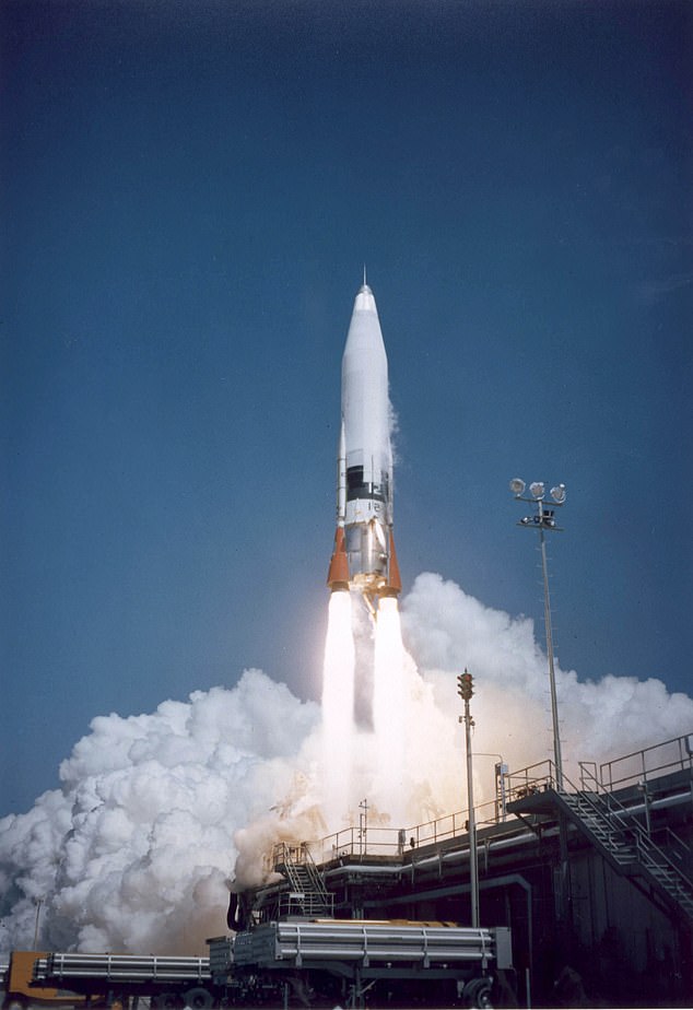 A US Air Force Atlas missile takes off in 1958 (Wikimedia Commons)