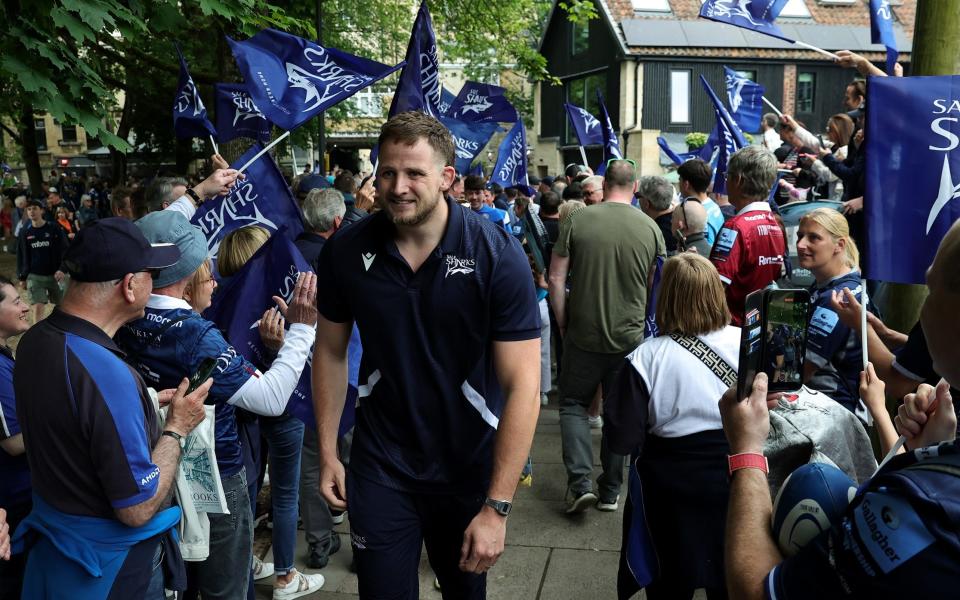 Hill arrives ahead of Saturday's match between Bath and Sale Sharks