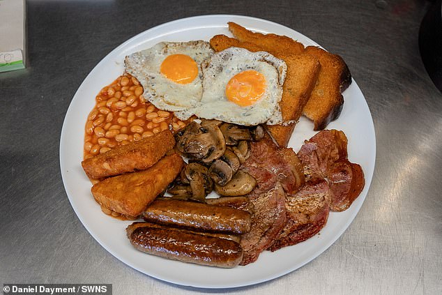 Other popular frying ingredients, according to the survey results, include baked beans (67 percent), hash browns (50 percent) and roasted tomatoes (52 percent). (In the photo: KLM, Saltash)