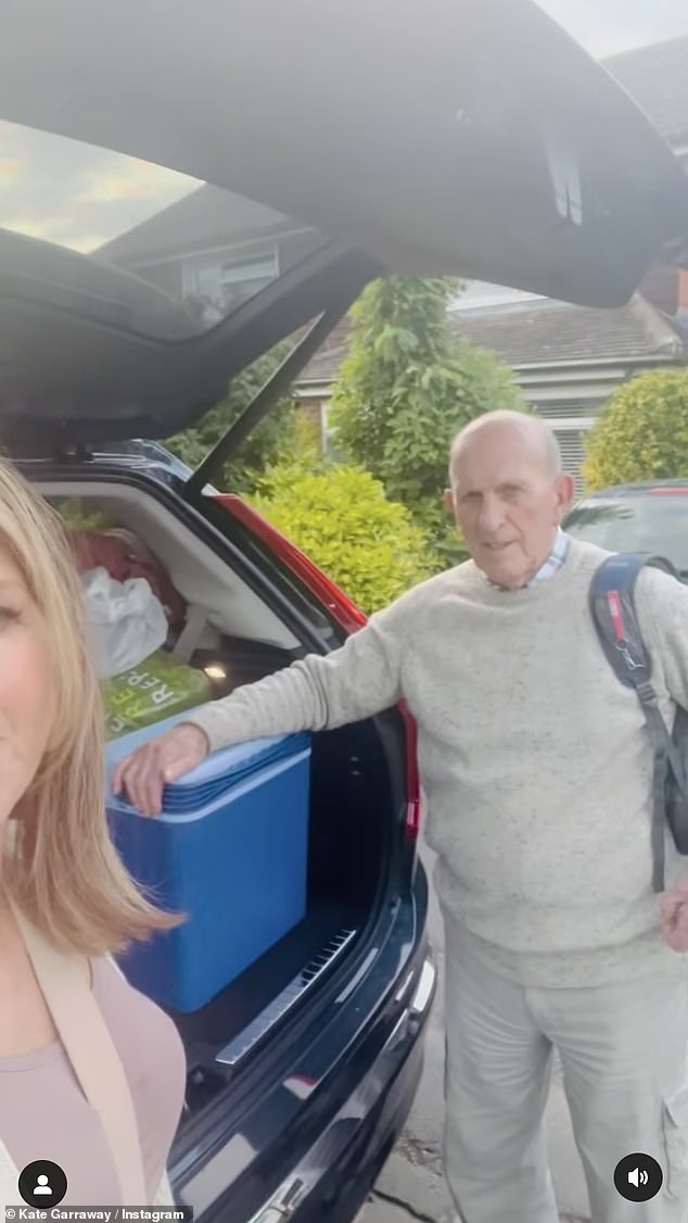 He took a panoramic view to show his father and explain that he was leaving with 