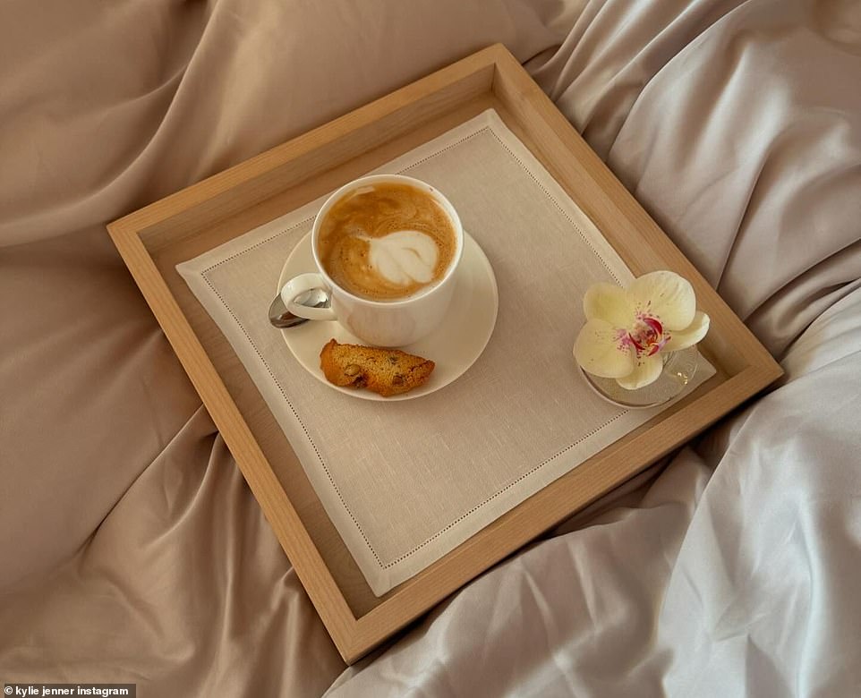 Kylie also gave fans a look at her morning cappuccino with biscotti on the side.