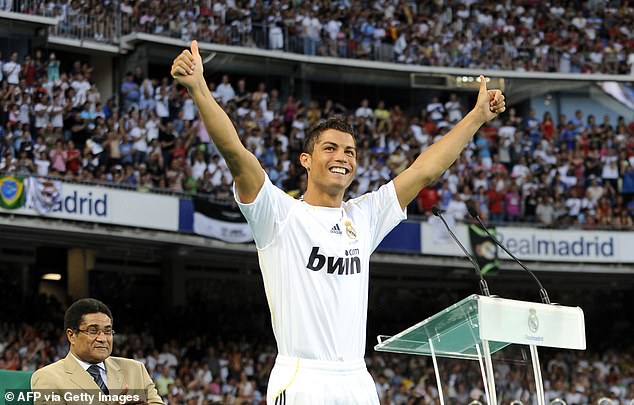 Cristiano Ronaldo briefly wore the number 9 when he joined Real Madrid, only to switch to his preferred number 7 when club legend Raúl left the club a year later.