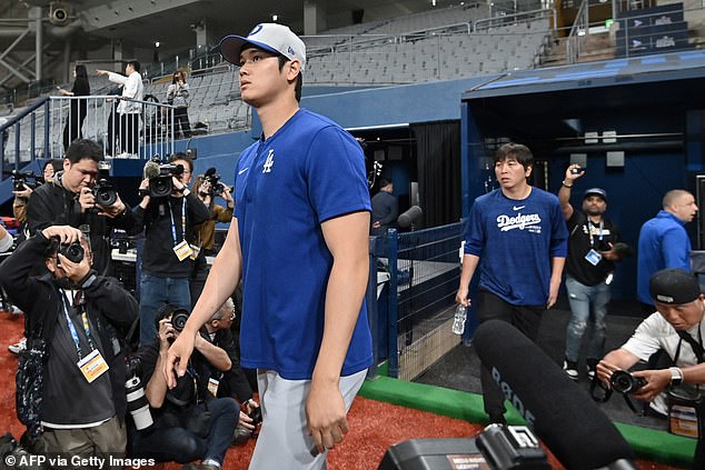 Ohtani (center) and Mizuhara (right) began working together with the Los Angeles Angels.