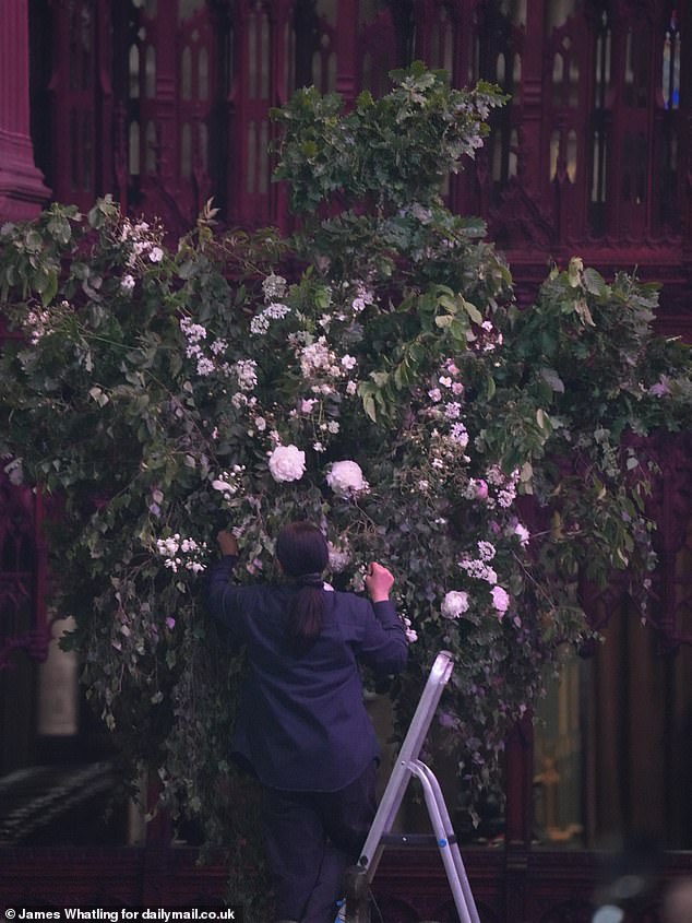 This arrangement was so large that a step ladder was needed to make final adjustments.