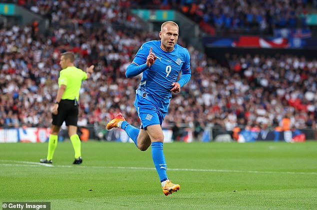 Jon Thorsteinsson surprises Wembley by opening the scoring against England for Iceland