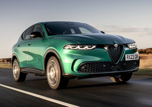 The new Alfa Romeo Tonale in Montreal green