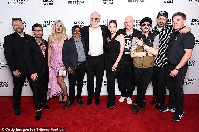 The cast and crew also gathered for a group photo before the film's premiere.