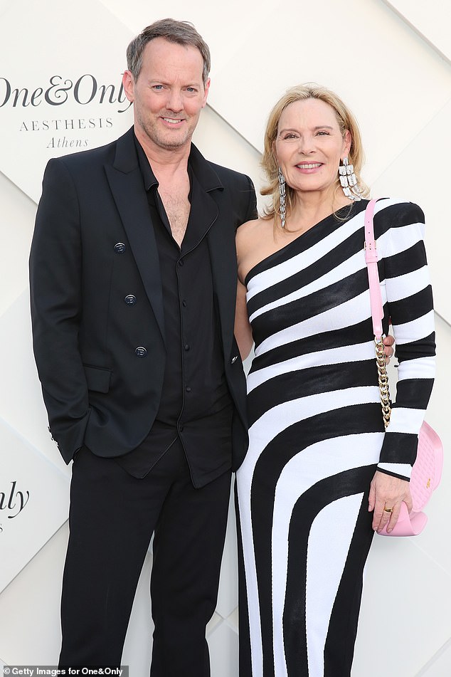 The Sex & The City alum was the epitome of fashion in a zebra-striped one-shoulder maxi dress, which perfectly hugged her ageless figure.