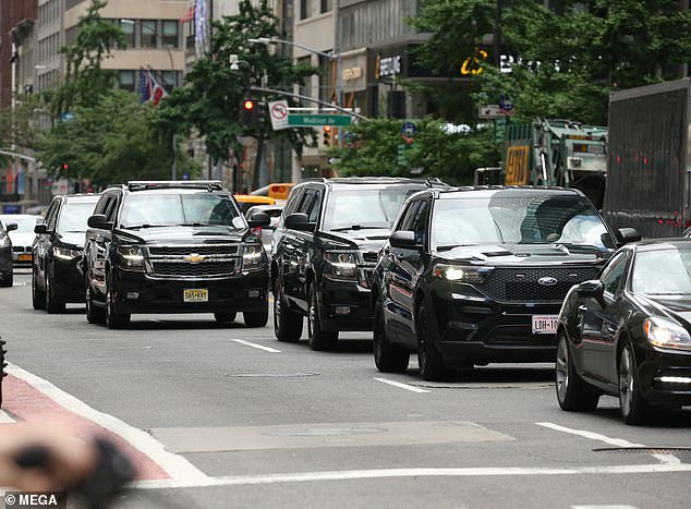 The motorcade that takes Melania to 15 Central Park West from Trump Tower on Saturday