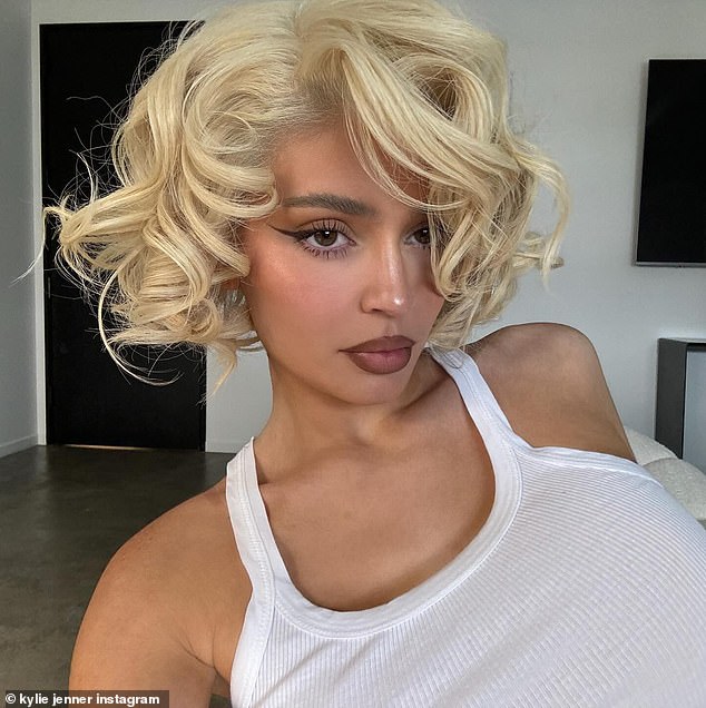 Returning from the trip, the star has been active on social media and oozed Marilyn Monroe while wearing a platinum blonde wig in a series of selfies.