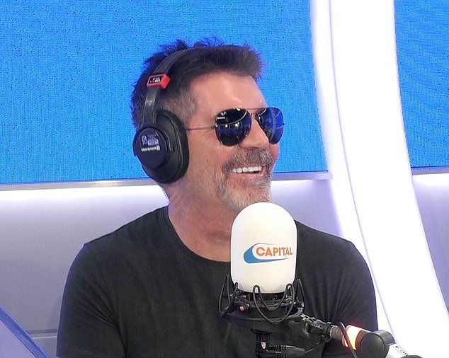 However, Simon Cowell put an end to the rumors by confirming that the Italian choreographer will return next year despite scheduling conflicts, but admitted that there will be some kind of replacement.