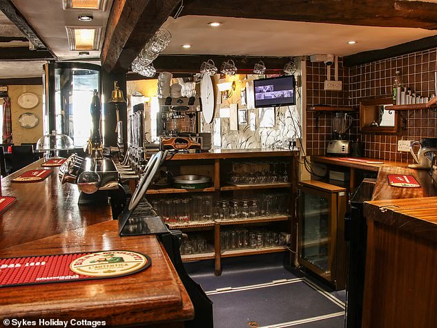 Reviewer 'Ash' said the pub 'is exactly what it would be like if it were open to the public.'