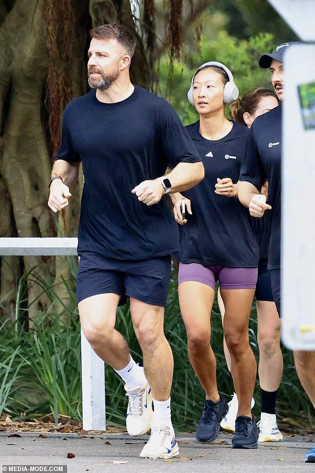 Despite sharing a few words during their outing, Todd and Helen made sure to stay close to each other.