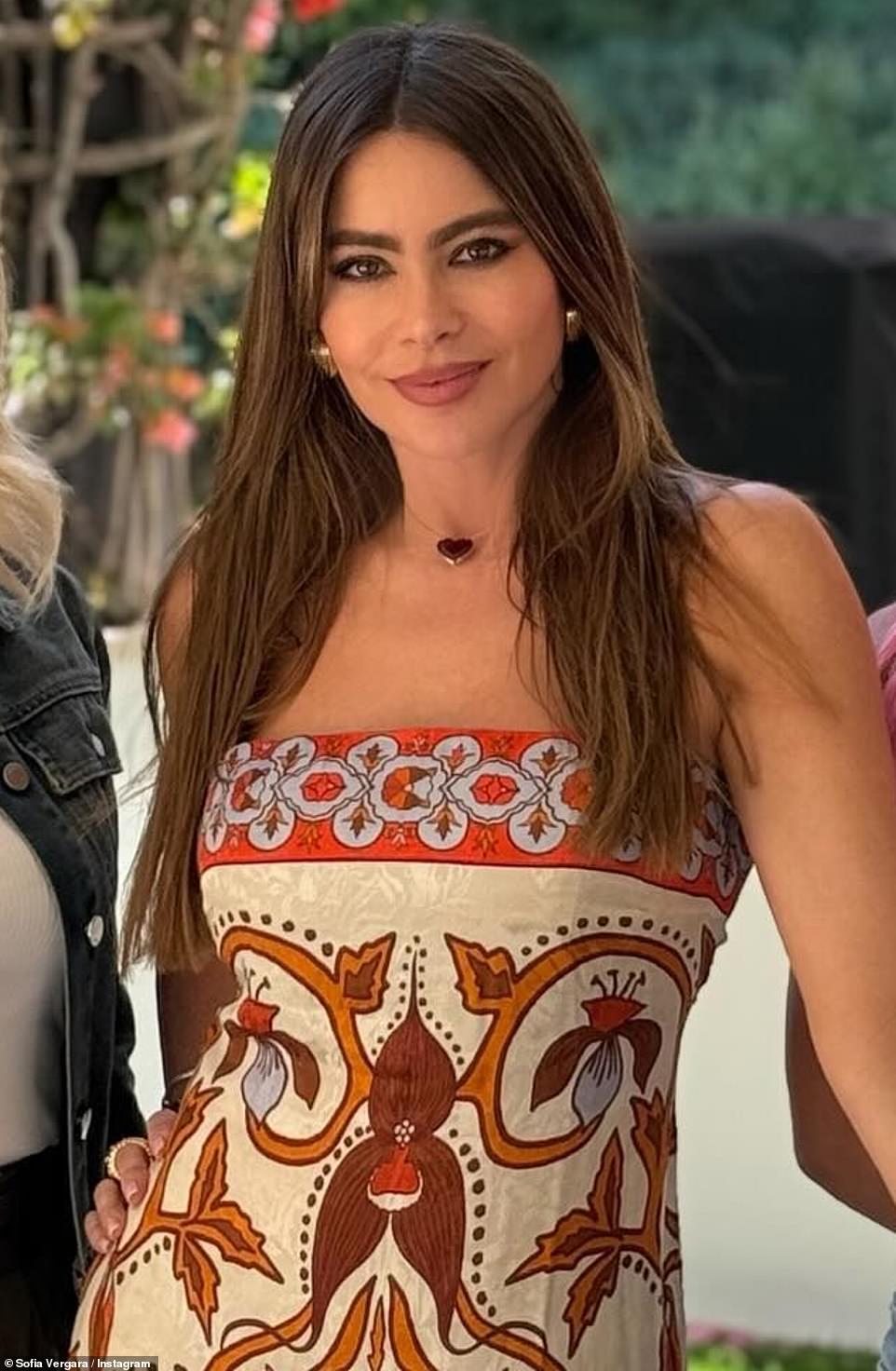 The Colombian siren looked her best in a colorful strapless dress that made her look ready for a poolside cocktail party in Monaco. She added a heart necklace.