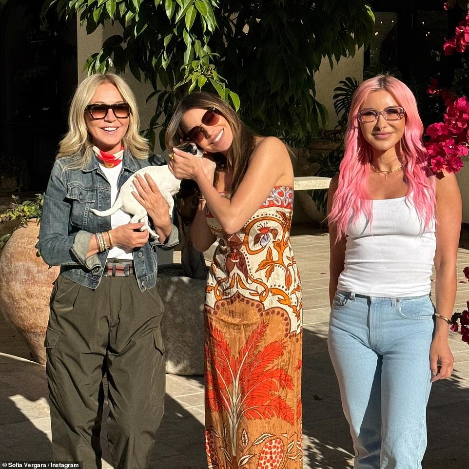 Here they played with Sofia's new dog after losing Bubbles in Joe Manganiello's divorce