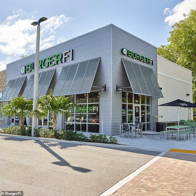 Even high-end casual burger chain BurgerFi is now struggling to survive and considering bankruptcy options amid a sharp decline in sales.